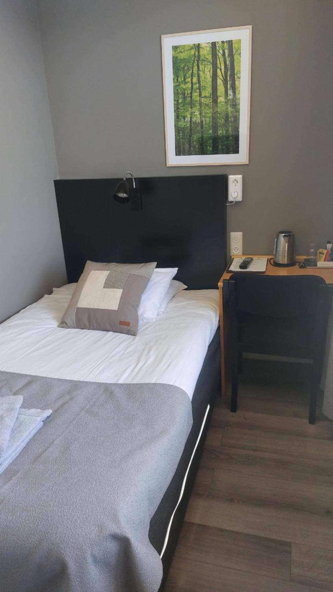Hotel Bishops Arms Mora Zimmer foto